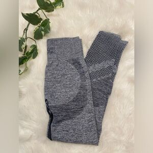 2 pairs of Victoria’s Secret PINK seamless sport leggings size XS